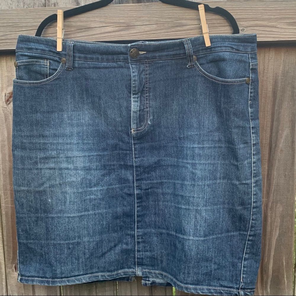 Nine West Vintage America denim skirt, size 14